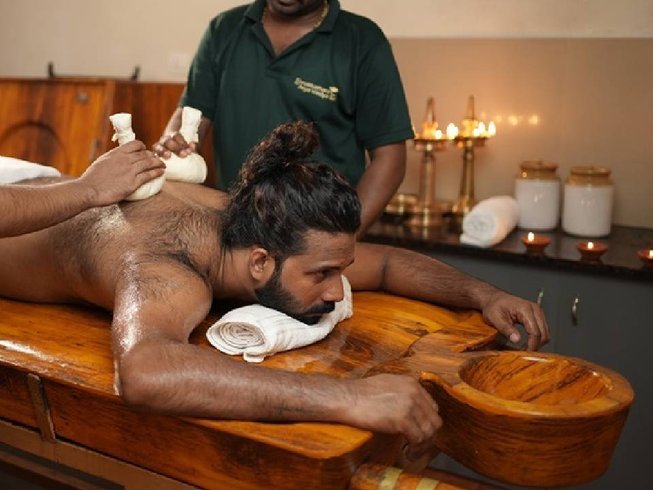 Traditional Ayurvedic herbal pouch massage therapy