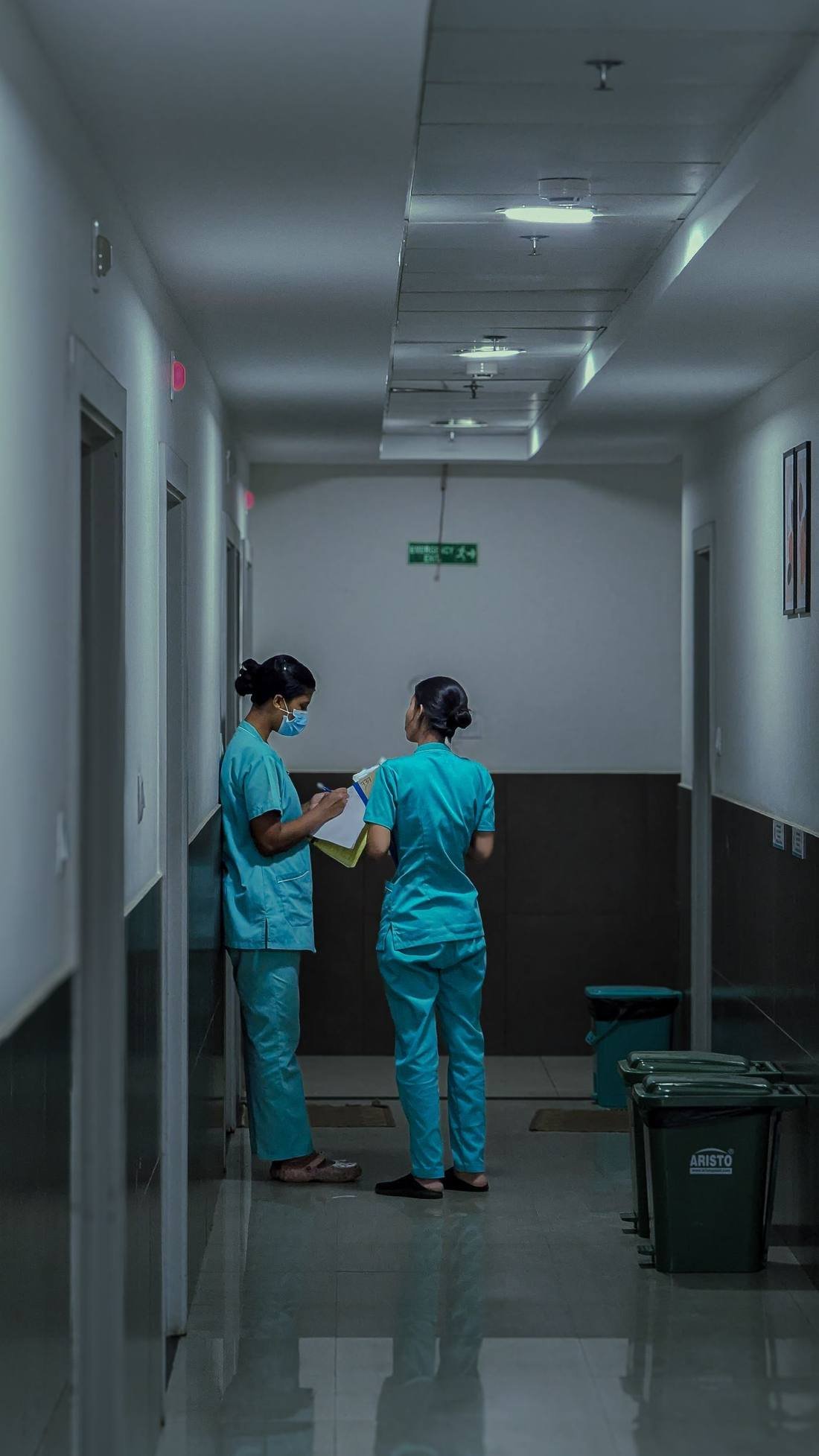 Clinical coordination team following up on a patient's case